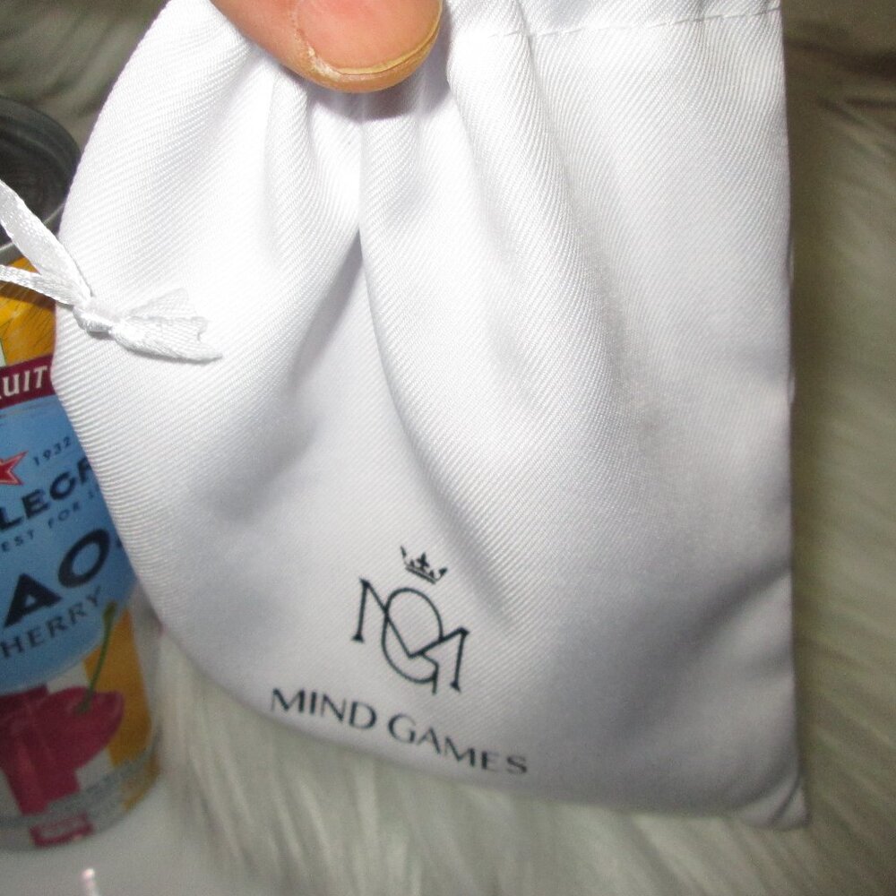 MG brand Pouch w/2 Luxury Brand Samples - MIND GAMES Kingside & Queenside 2025